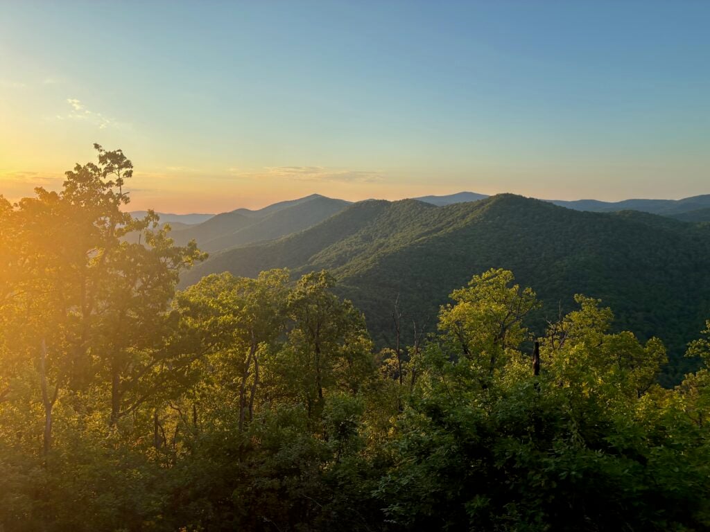 A view of the Appalachian mountains taken from the Duncan Ridge Trail
